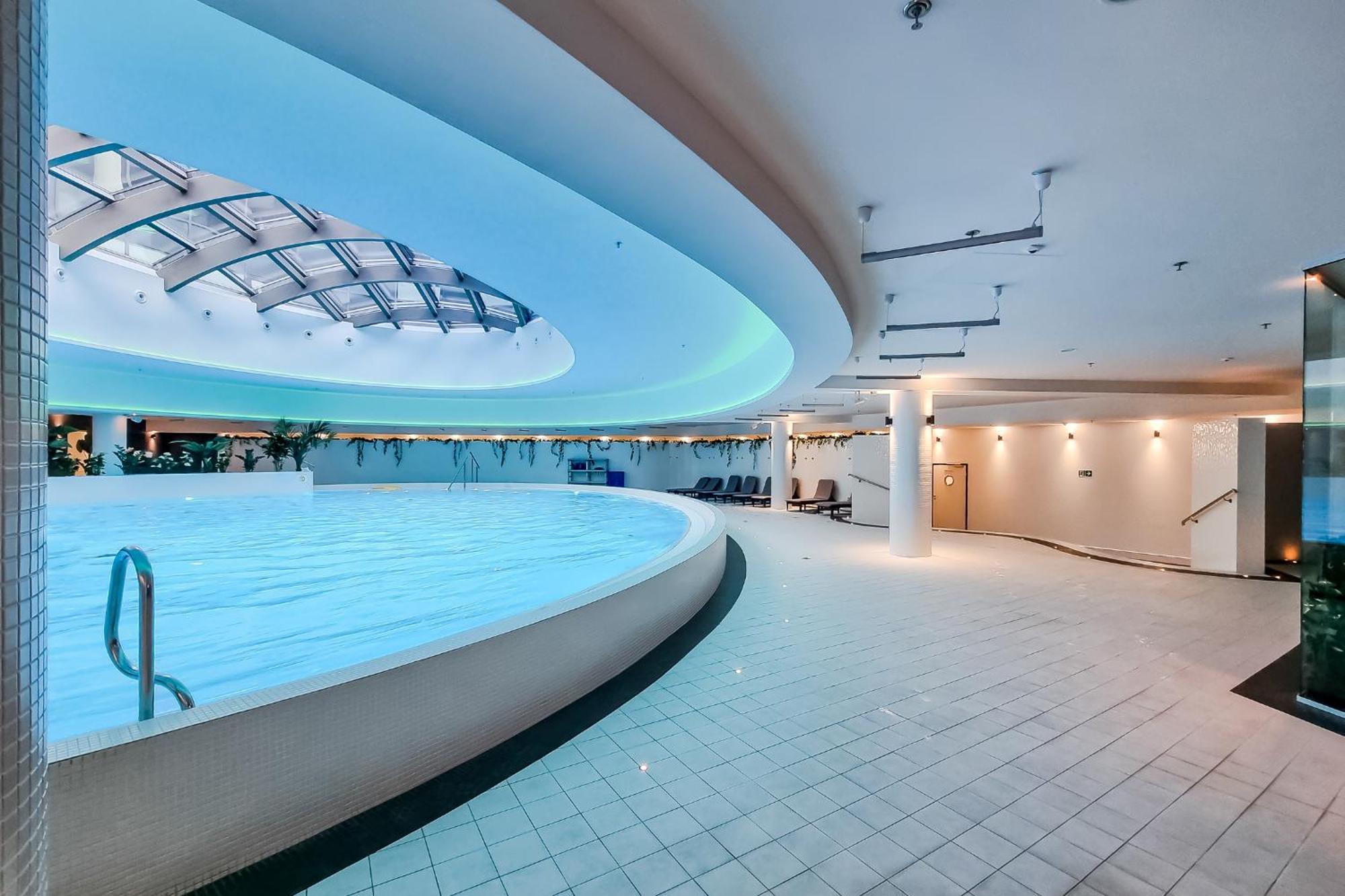 Hanza Tower Apartment No. 524 - Swimming Pool, Jacuzzi, Balcony ชเตชชิน ภายนอก รูปภาพ