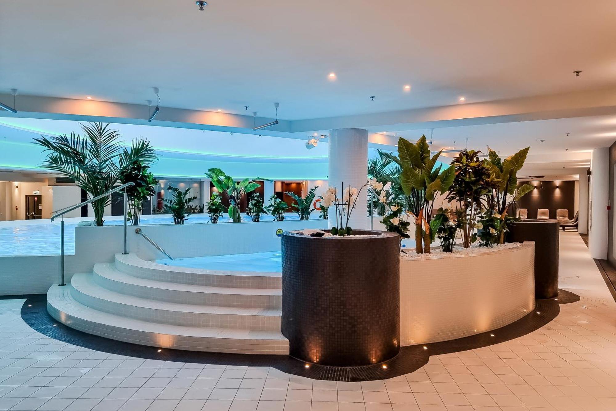 Hanza Tower Apartment No. 524 - Swimming Pool, Jacuzzi, Balcony ชเตชชิน ภายนอก รูปภาพ